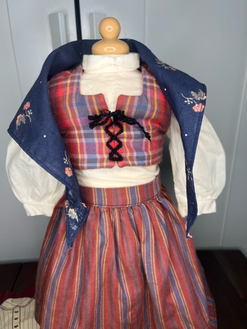 Pleasant Company Kirsten Swedish Dirndl & Kerchief Outfit 1991 w/dust Cover Bag